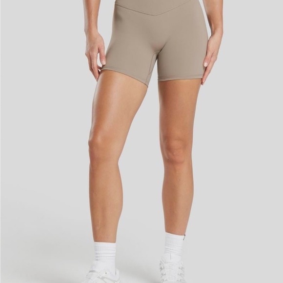 Gymshark Women's Beige High-Waisted Shorts - Picture 2 of 7